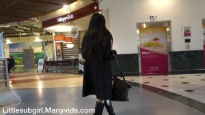 Dirty Littlesubgirl Gives Her Guy A BJ In A Supermarket